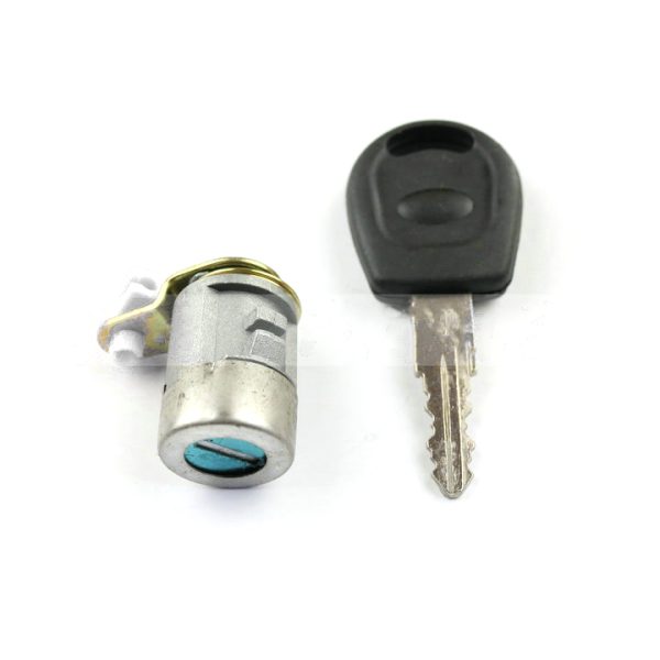 Chery auto parts Chery QQ qq3 left front door lock cylinder QQ central control driver door lock cylinder with key lock - Image 3