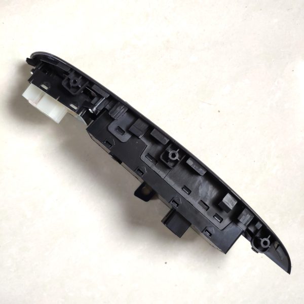 Electric window regulator switch assembly 1 for Hyundai IX35 - Image 3