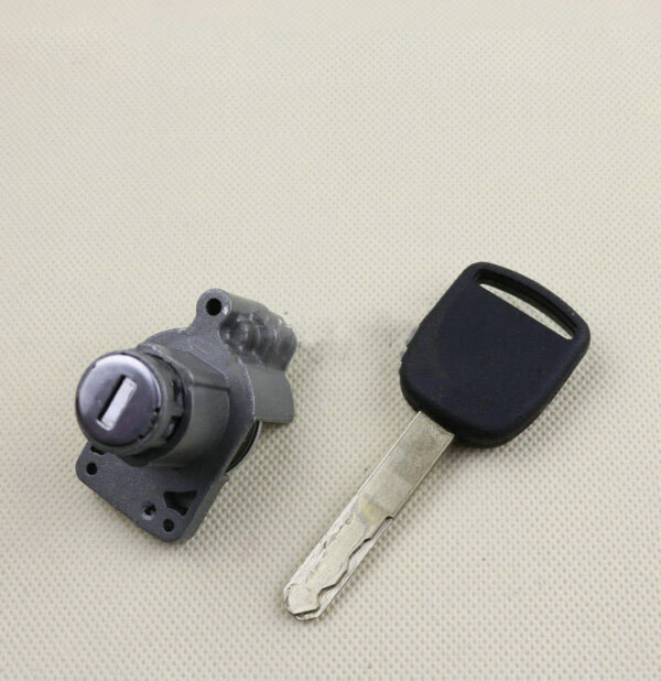 Honda 09 Fit door lock Fengfan CRV car lock Civic left door lock Fit replacement practice car