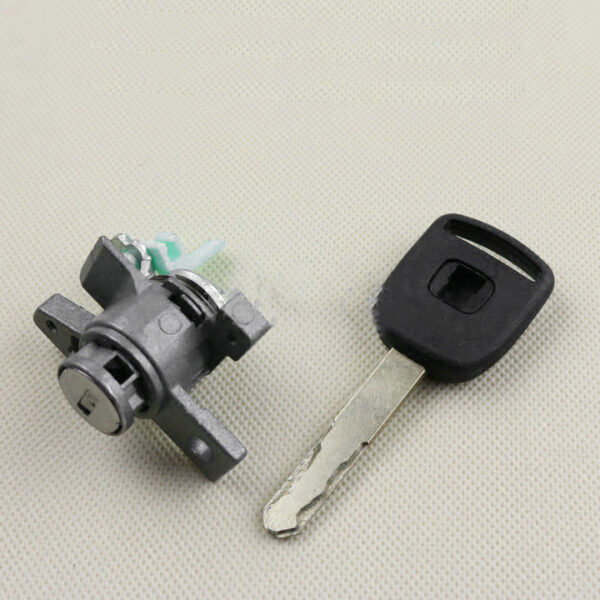 Honda old Odyssey left door lock Odyssey main driver door lock cylinder Honda external milling practice car lock