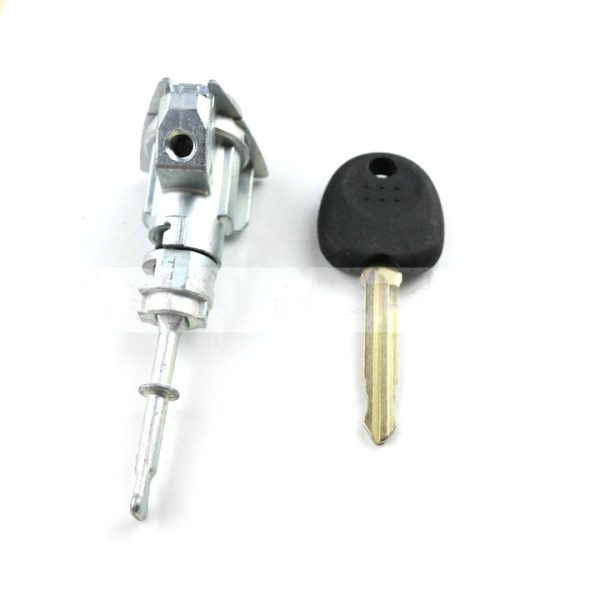 Hyundai new Yuedong left door lock Yuedong car central control door lock cylinder Hyundai car lock Yuedong main driver's door lock - Image 2